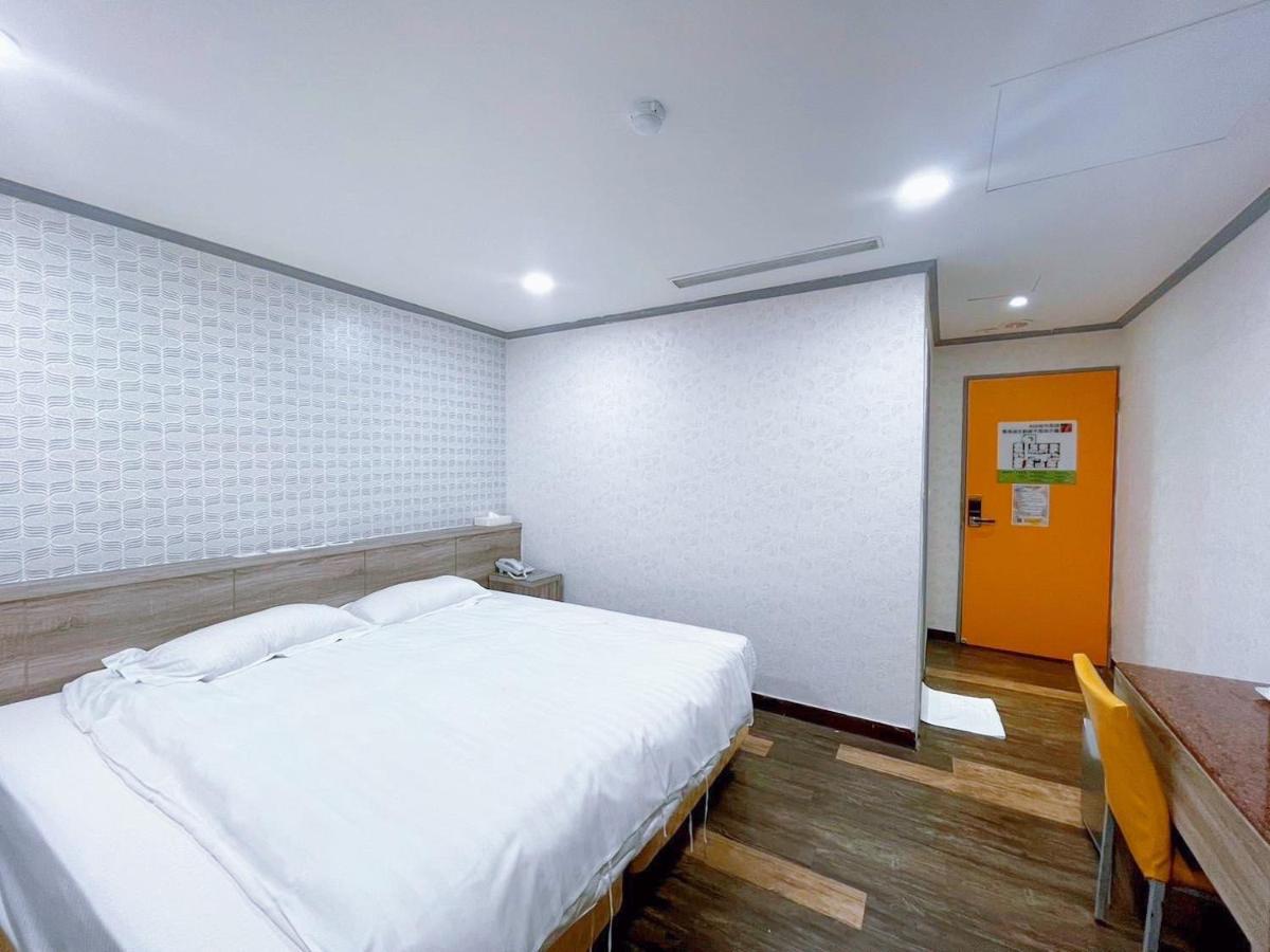 เอ 22 ซิตี้ โฮเต็ล Hotel จงลี่ ภายนอก รูปภาพ